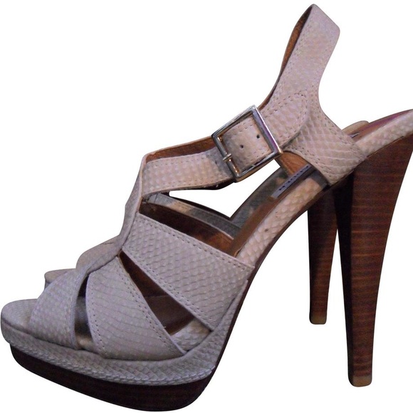 Steve Madden Shoes - STEVE MADDEN HITOWER STRAPPY PLATFORM HEELS/SHOES